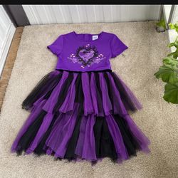 Witch 🧙 Costume Dress Disney Stores Sz. 6-8. Years
