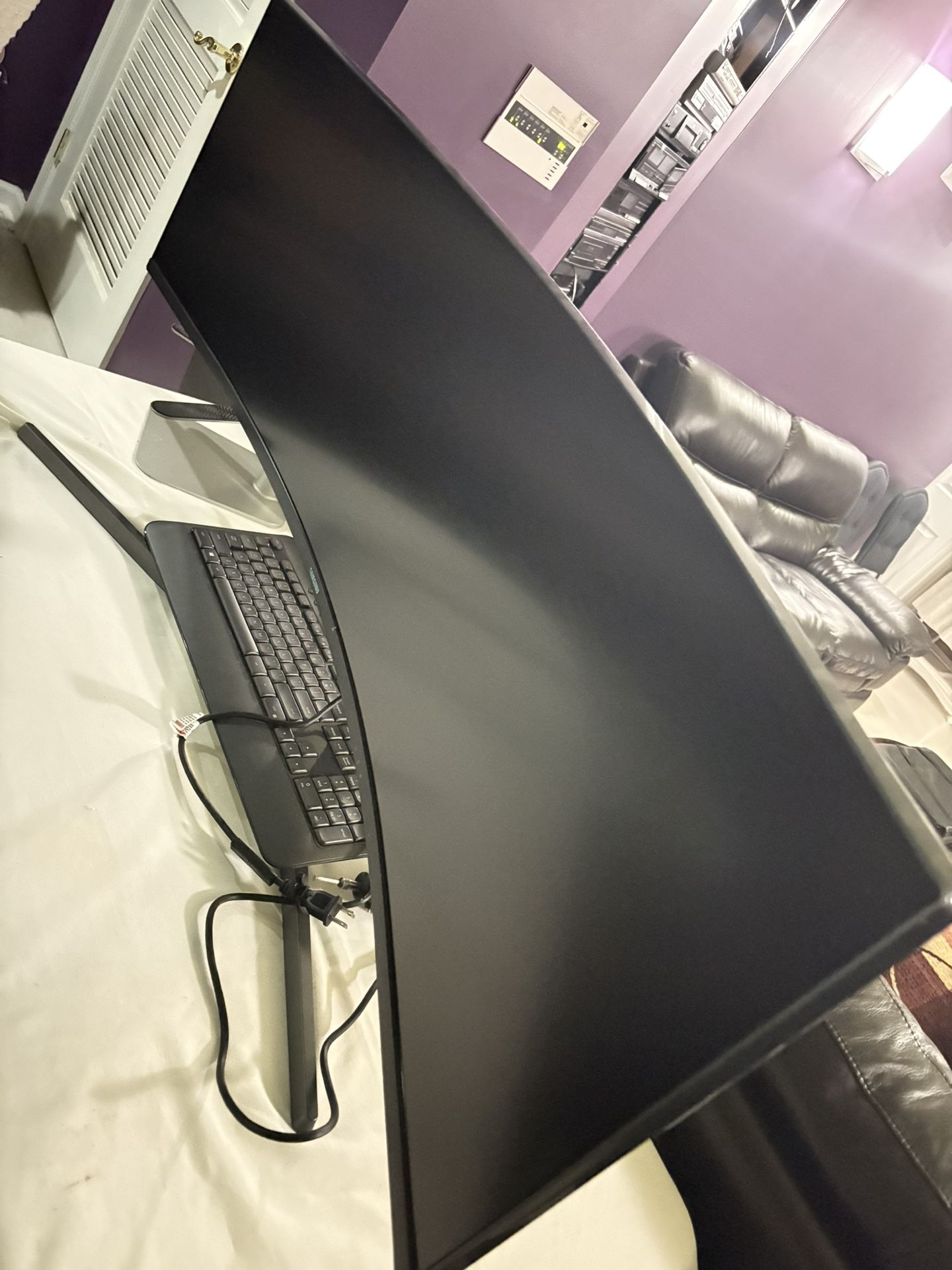 Samsung - CHG9 Series C49HG90DMN 49" HDR LED Curved FHD