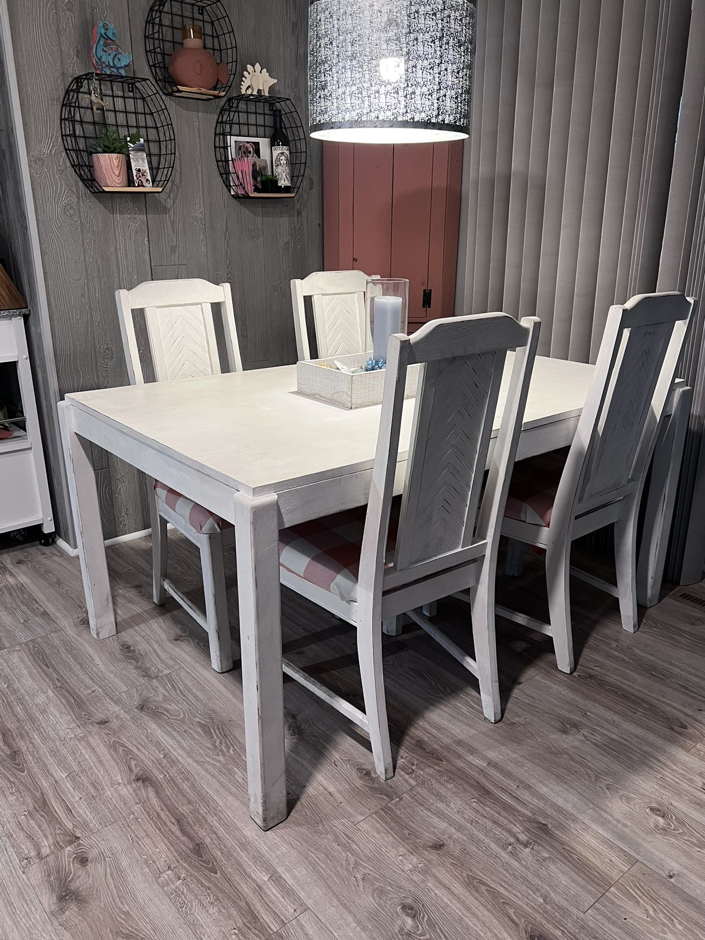 Kitchen table And Chairs