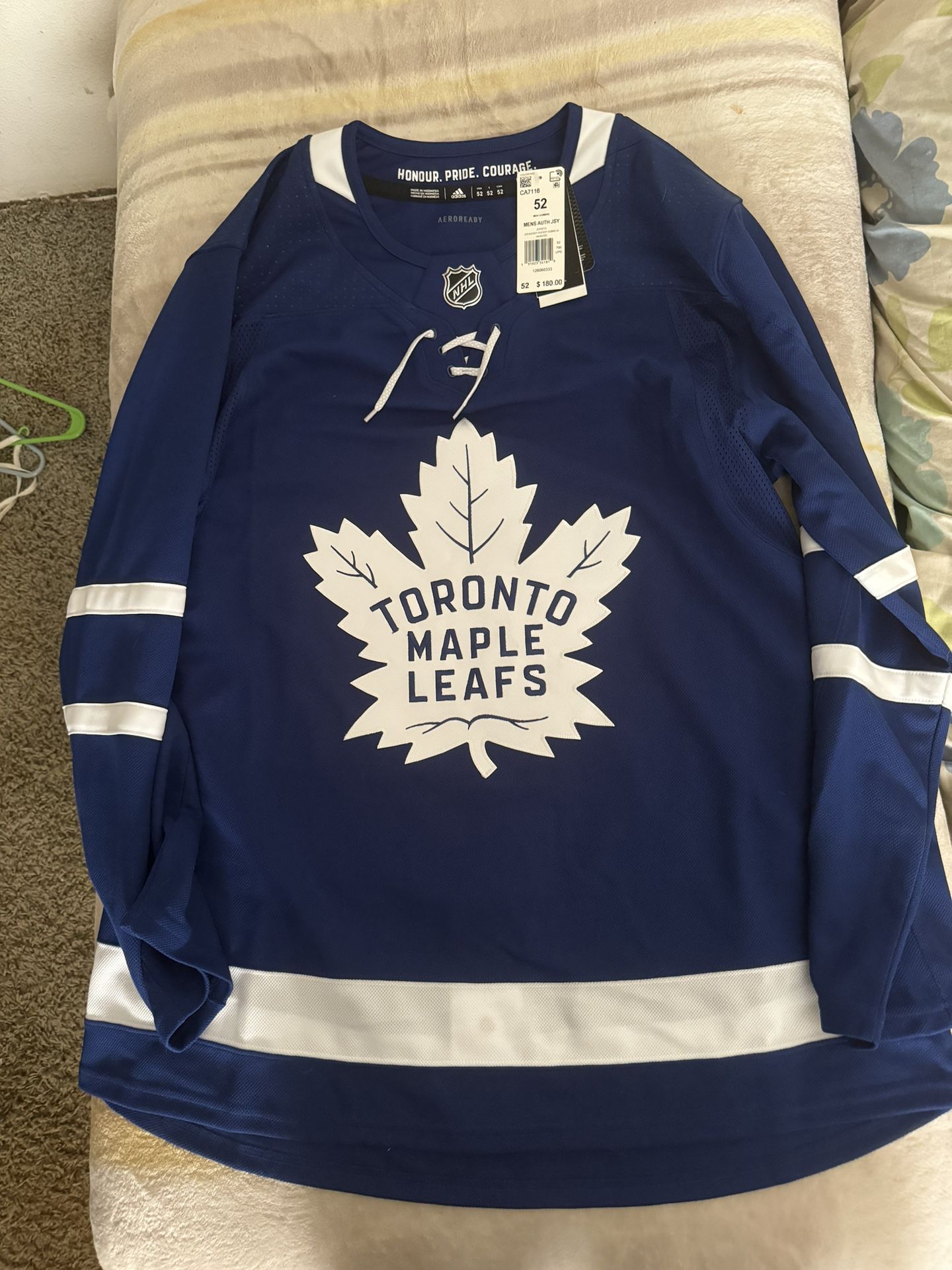New Adidas Toronto Maple Leafs Hockey Jersey Size 52