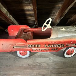 Hook and ladder pedal car