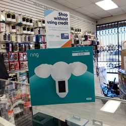 RING FLOODLIGHT CAMERA PLUS