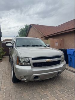 2007 Chevy Suburban LT 4wd