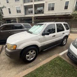 Ford Escape 