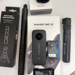 Insta360 ONE X2 360 Combo extra battery and bullet time handlers