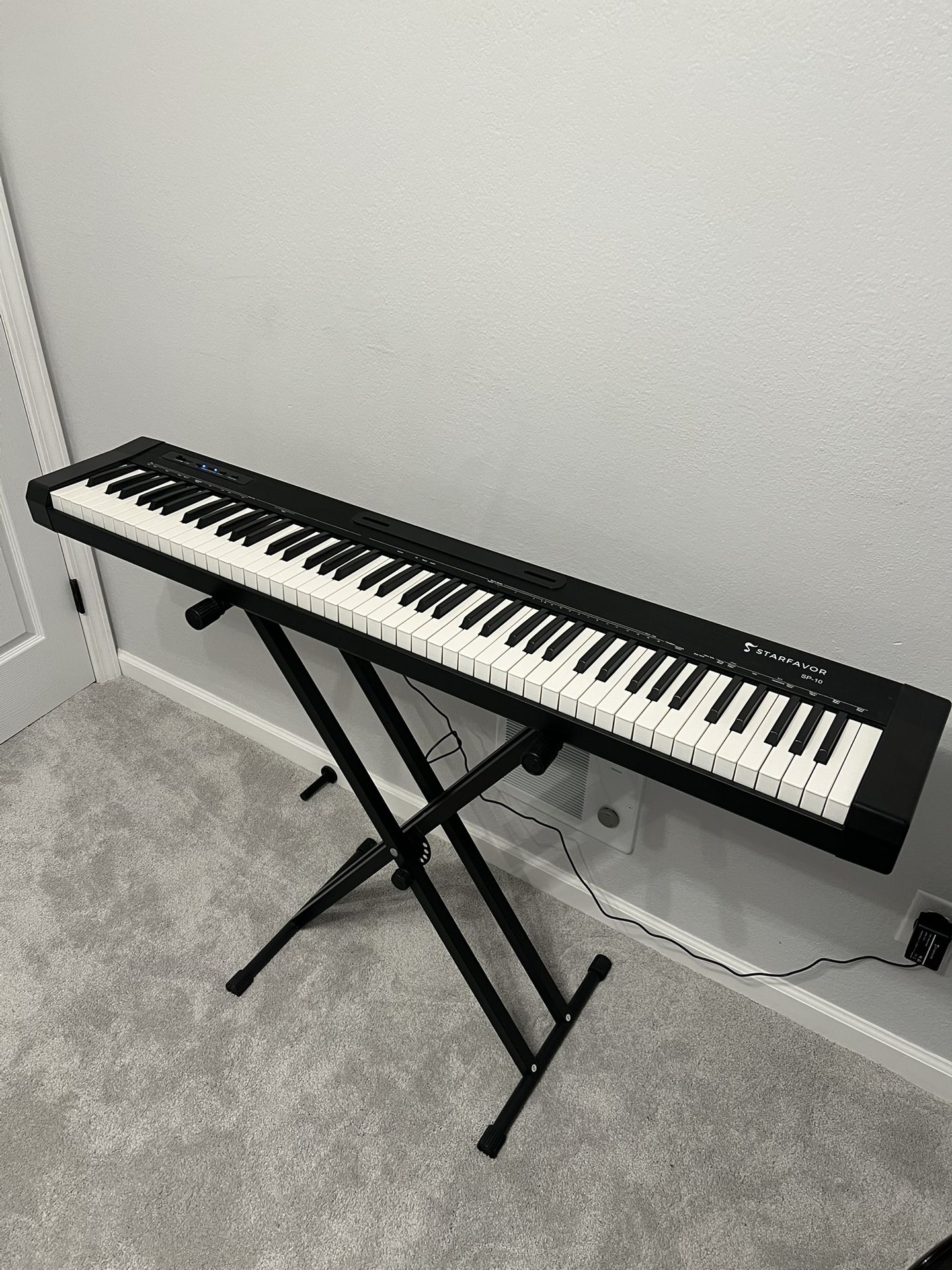 Electric Keyboard 