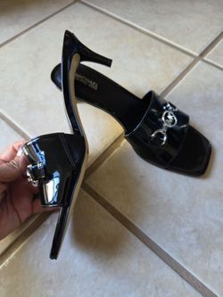 Michael kors heels size 7