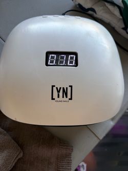 Nail dryer