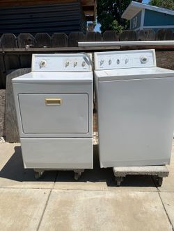 kenmore dryer electri anda washer in great working condition