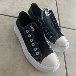 Converse Shoes Size 6 Women’s 