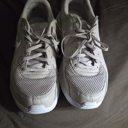 Girls Size 8 Nike Air Max