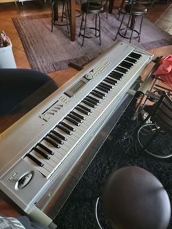 Korg TRITON LE music workstation