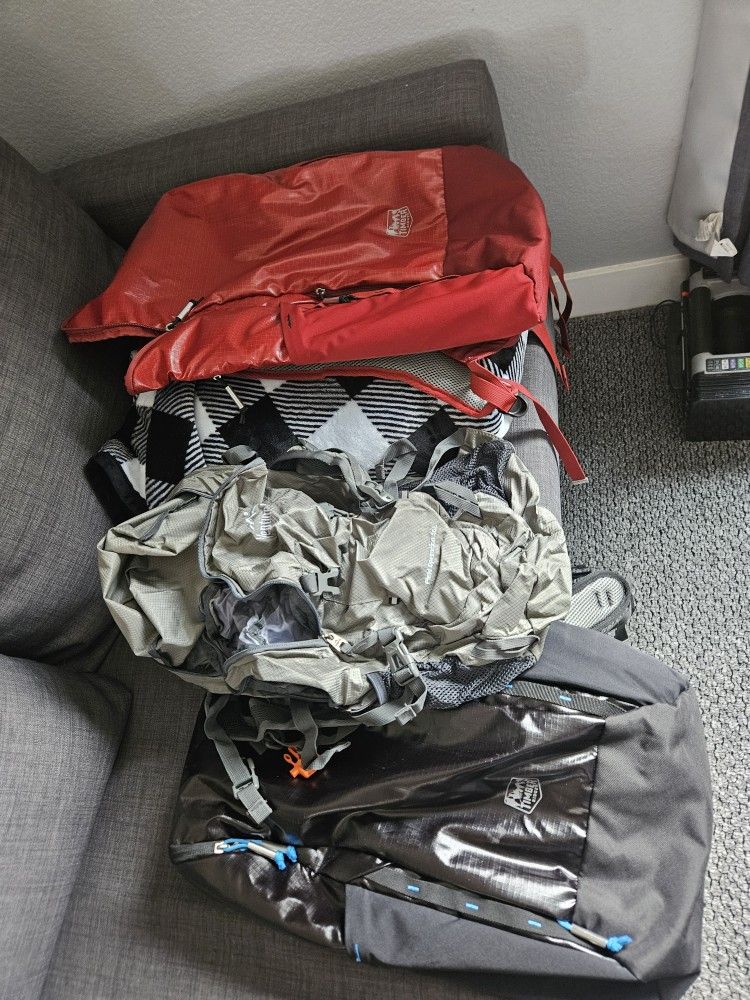 Hiking Packs 40L