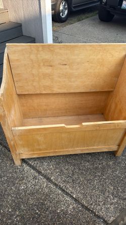 Wood bench
