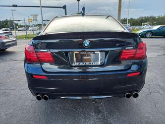 2015 BMW 7 Series Thumbnail