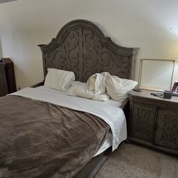 King Bedroom Set