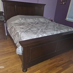 Porter Rustic Brown King Panel Bed