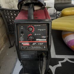 Lincoln mig welder. 220 volts. 