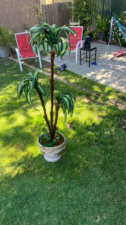 Fake Palm Plant 4 Feet Tall 