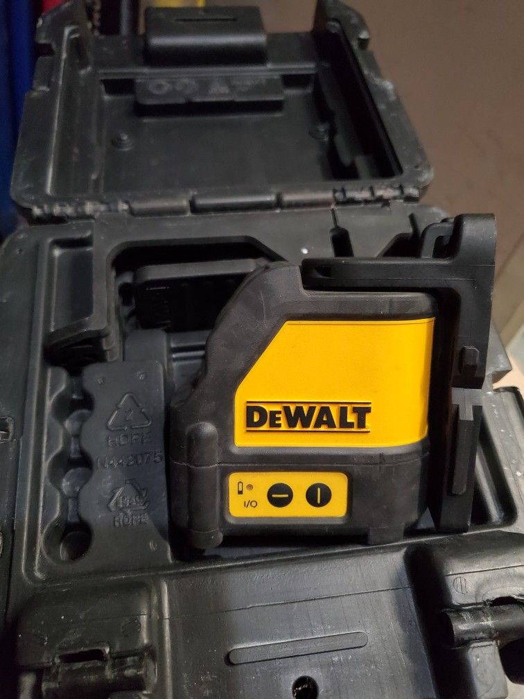 Dw088 Dewalt Red Cross Line Laser