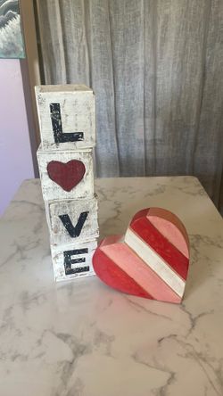Valentine’s Day decor set