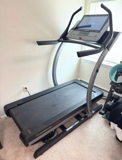 NordicTracke Commercial X22i Incline Trainer Treadmill – Only 76 Miles, Smooth & Quiet