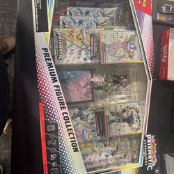 Prismatic Evolution Premium Figure Collection