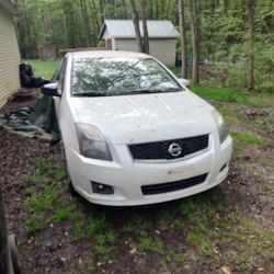 Parting Out 2012 Nissan Sentra 