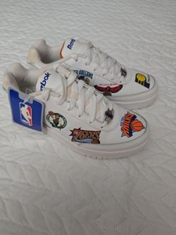 Vintage reebok nba 8.5