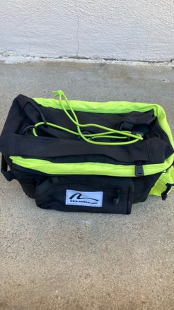 Look ! Bike luggage rack trunk . Deal !