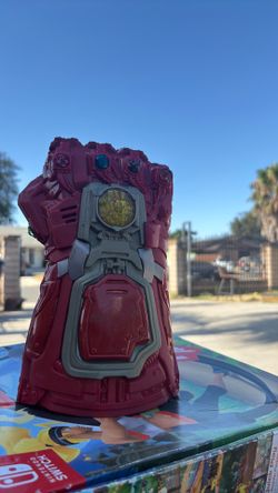 2018 marvel infinity war hand