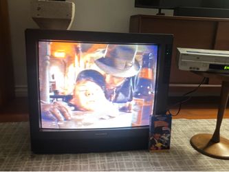 1991 MAGNAVOX CRT TV