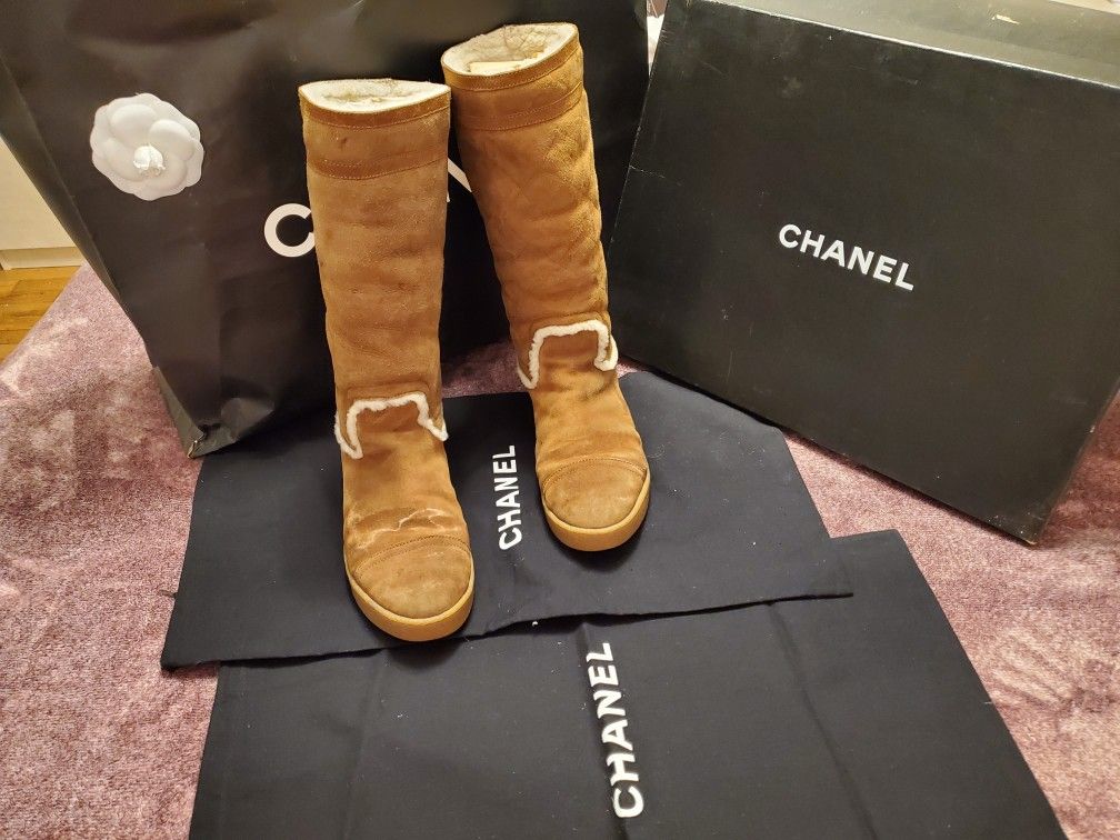 Chanel Camel Color Quilted Lambskin Leather Boots i original box