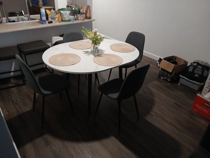 Breakfast Table And Four Chairs