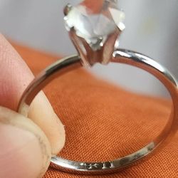 VINTAGE CZ SOLITAIRE RING