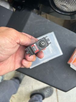 Traxxas servo