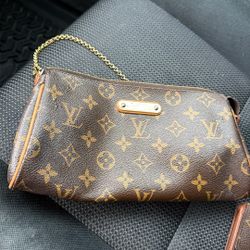 Louis Vuitton Eva Clutch