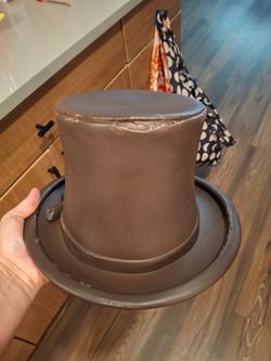LARGE WILLY WONKA HARD PLASTIC BUCKET HAT