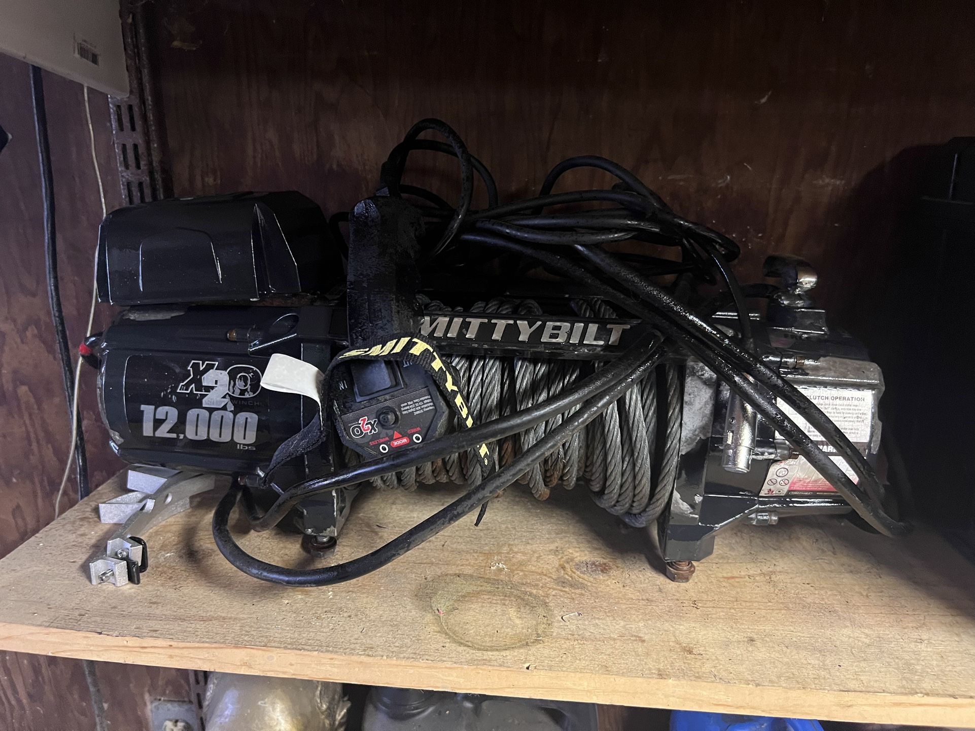 Smittybuilt 12000 Lb 12V.  Winch