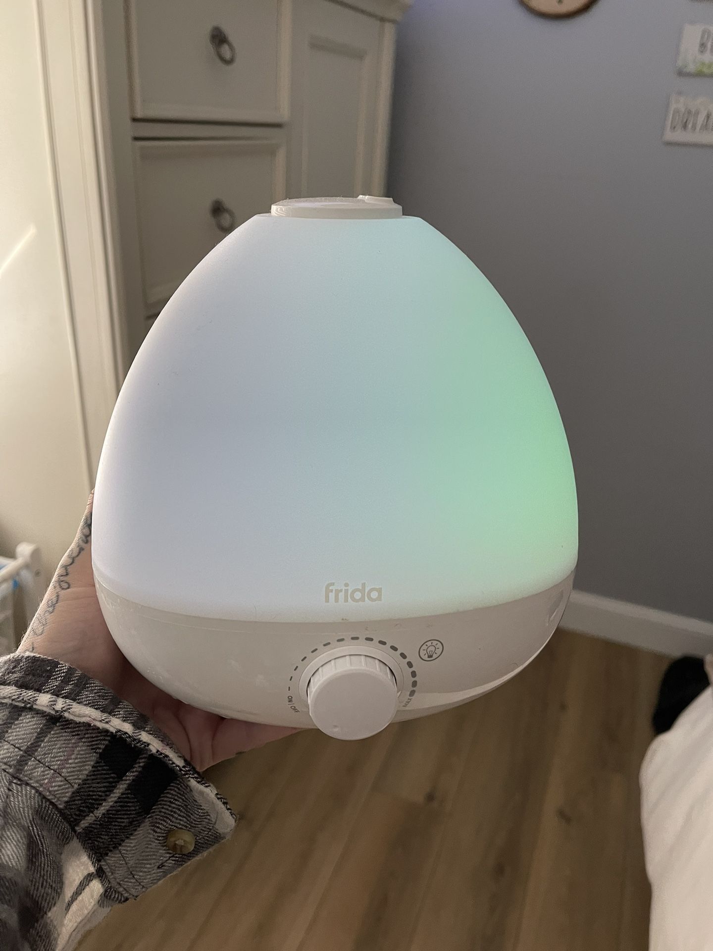 Air Diffuser/Dehumidifier/ Night Light