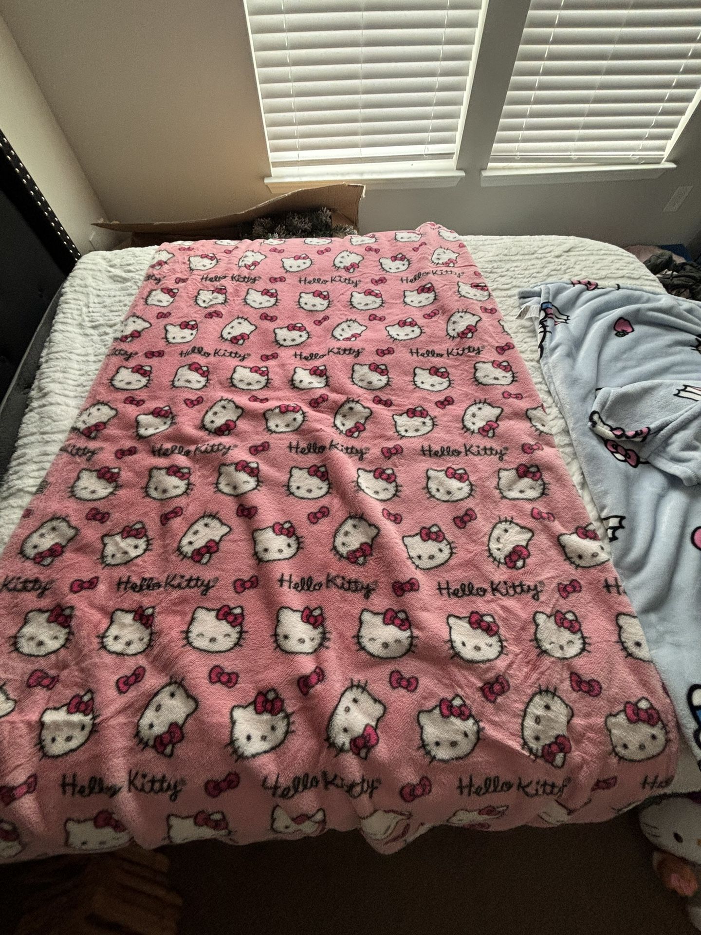 Hello Kitty Blanket