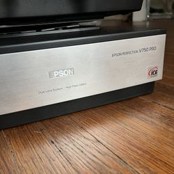 Epson V750 Pro scanner