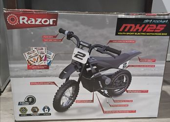 BranDNewInDaBox-(Razor- Dirt-Bike)