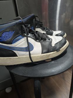Men's Air Jordan Retro 1 Mid Casual Shoes