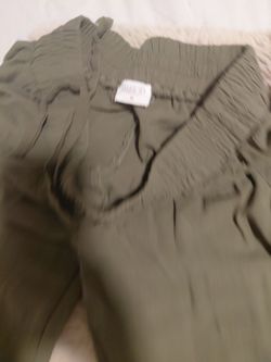 Lot of Medium Woman's clothes no rips,tears or stains