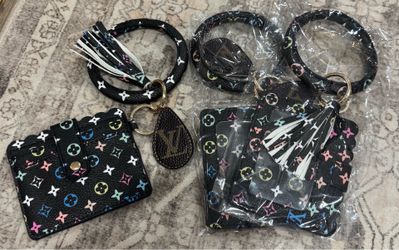 Key chain / card holder