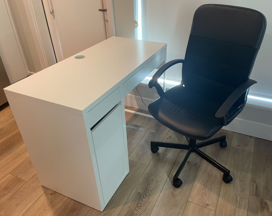 IKEA White MICKE Desk And Office Chair 