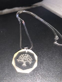 1981 crystal Pendant Tree Necklace 