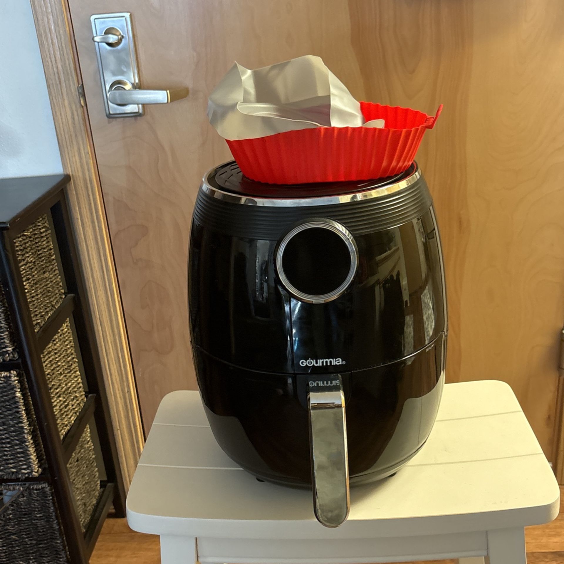 Gourmia GAF575 is a 5-quart Digital Air Fryer $25.00