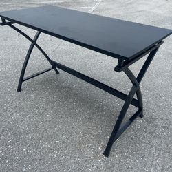 Modern Black Metal Framed Computer Homework Work Study Desk! Great condition!  48x22x29.5in 